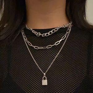 3 piece trendy necklace set ✨✨